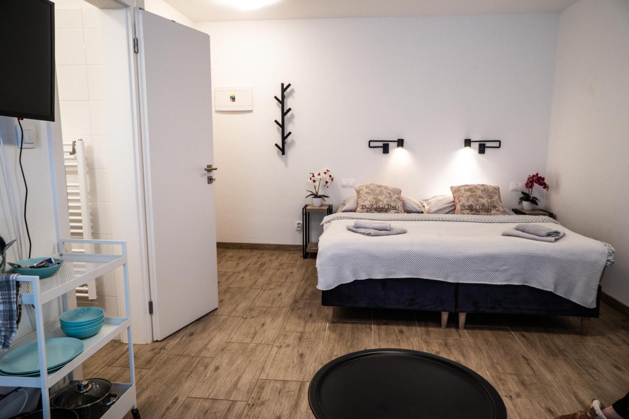 Varalja Apartments Plavecke Podhradie エクステリア 写真